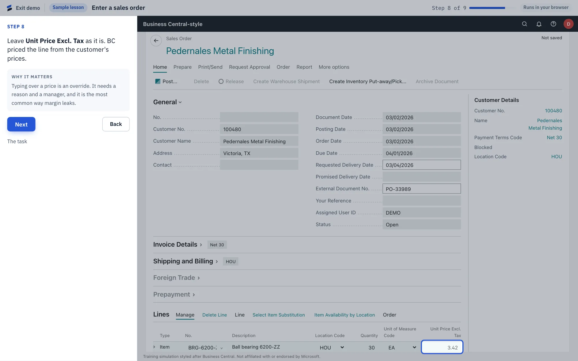 A Simetta lesson on a simulated Business Central Sales Order: the coach panel gives the next step and a blue ring marks the field to fill in.
